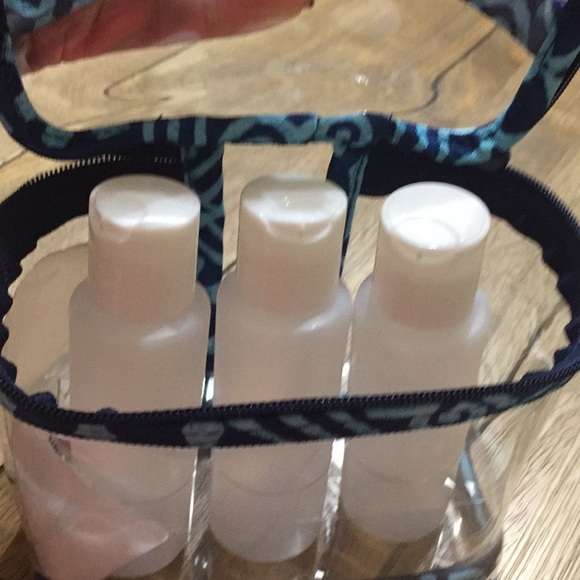 Vera Bradley Lighten Up 3-1-1 Travel Cosmetic Set - Picture 5 of 5